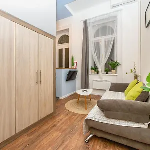 https://historical-building-brody-apartment.inbudapesthotels.com